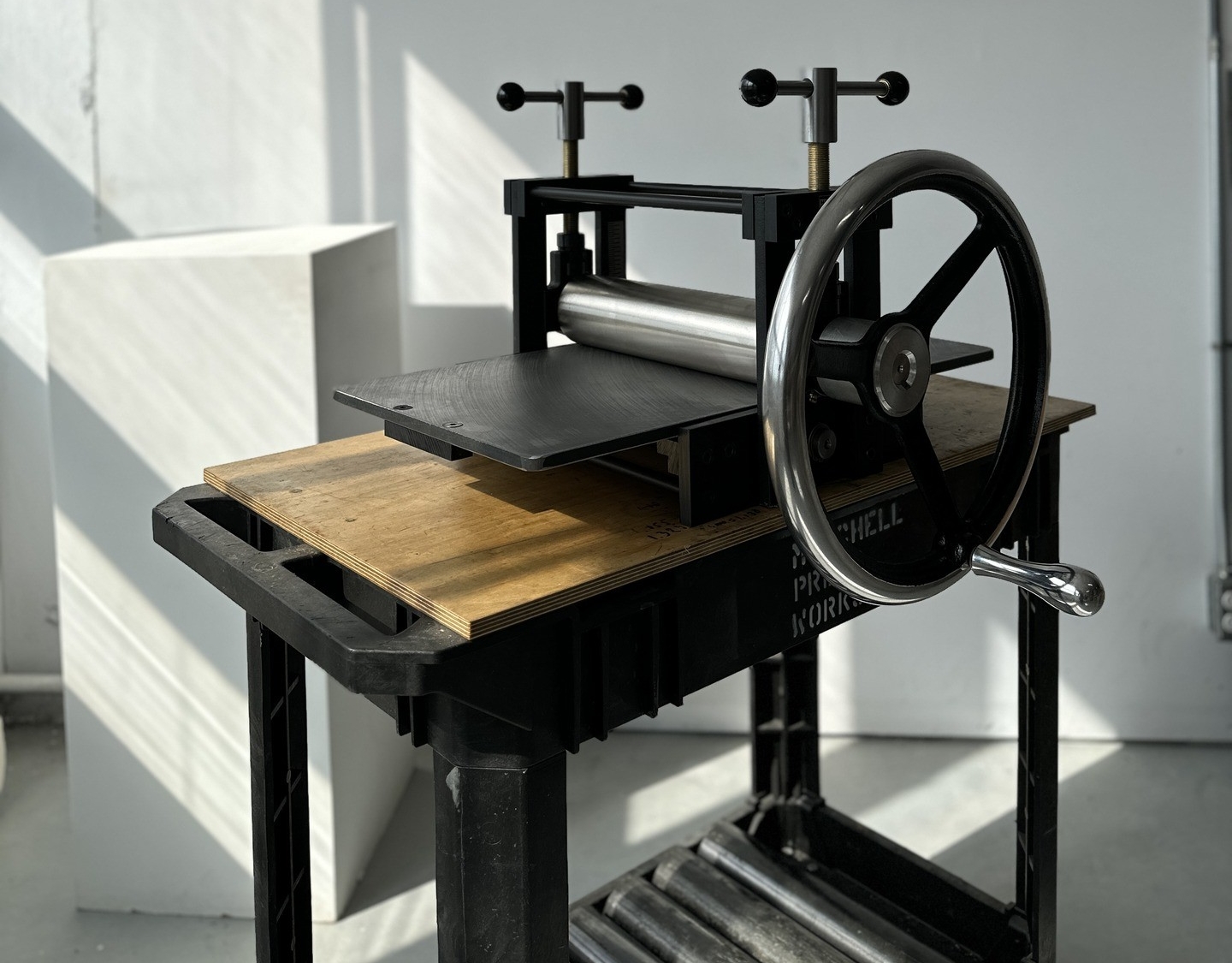 Printmaking press