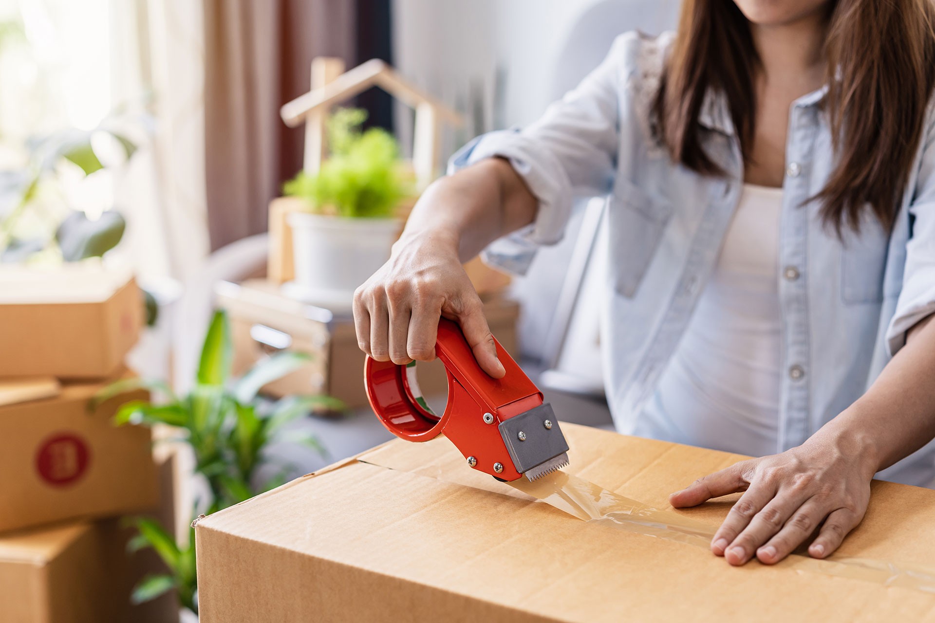 woman-with-boxes