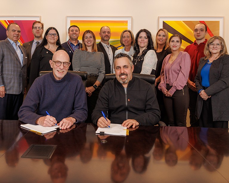 L’Université Concordia et le STTMC-Loyola signent une nouvelle convention collective